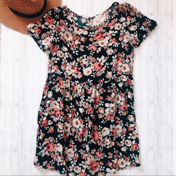 La Hearts Dresses & Skirts - 🍍 LA Hearts - Floral Dress